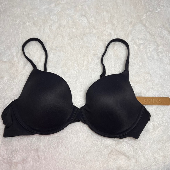 SKIMS Other - SKIMS Women's T-Shirt‎ Bra Onyx Black Size 34B Underwire Adjustable Straps NWT